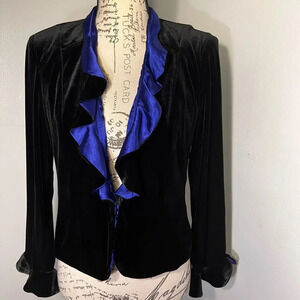 K petite, 8P, crush velvet long trumpet sleeve ruffle collar, satin crop jacket